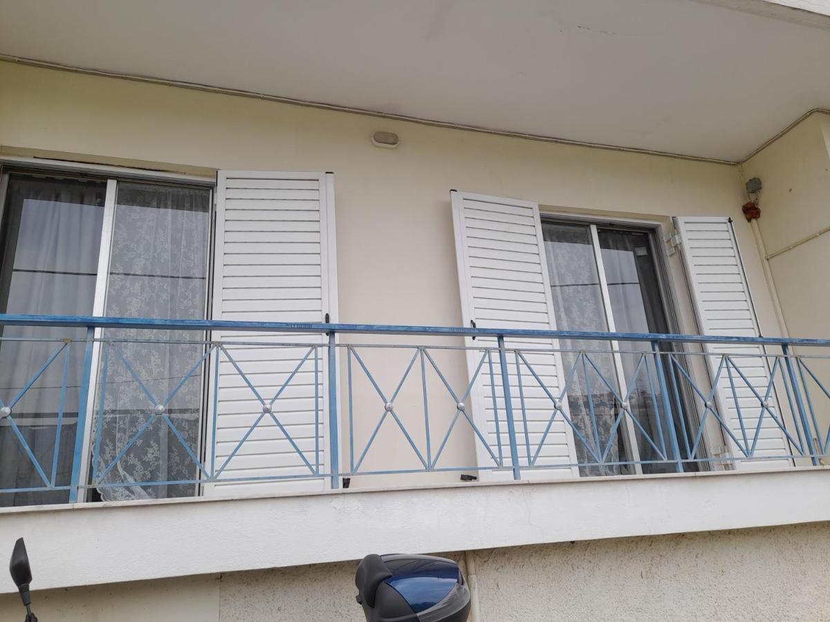 Irinis Apartment In Каламата Екстериор снимка