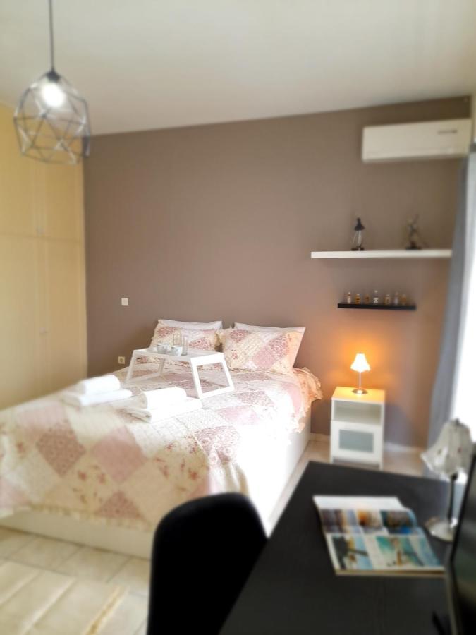 Irinis Apartment In Каламата Екстериор снимка