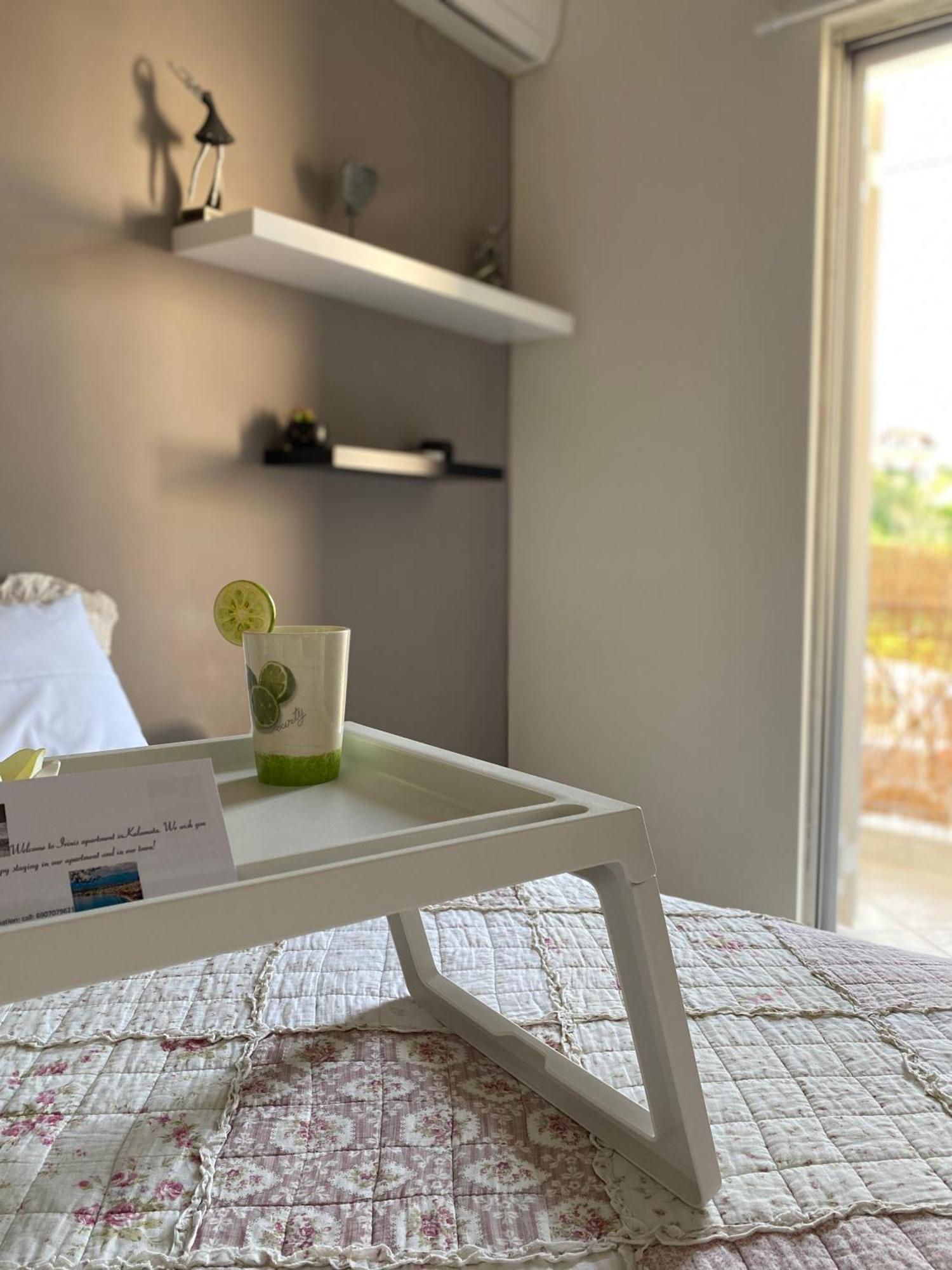 Irinis Apartment In Каламата Екстериор снимка